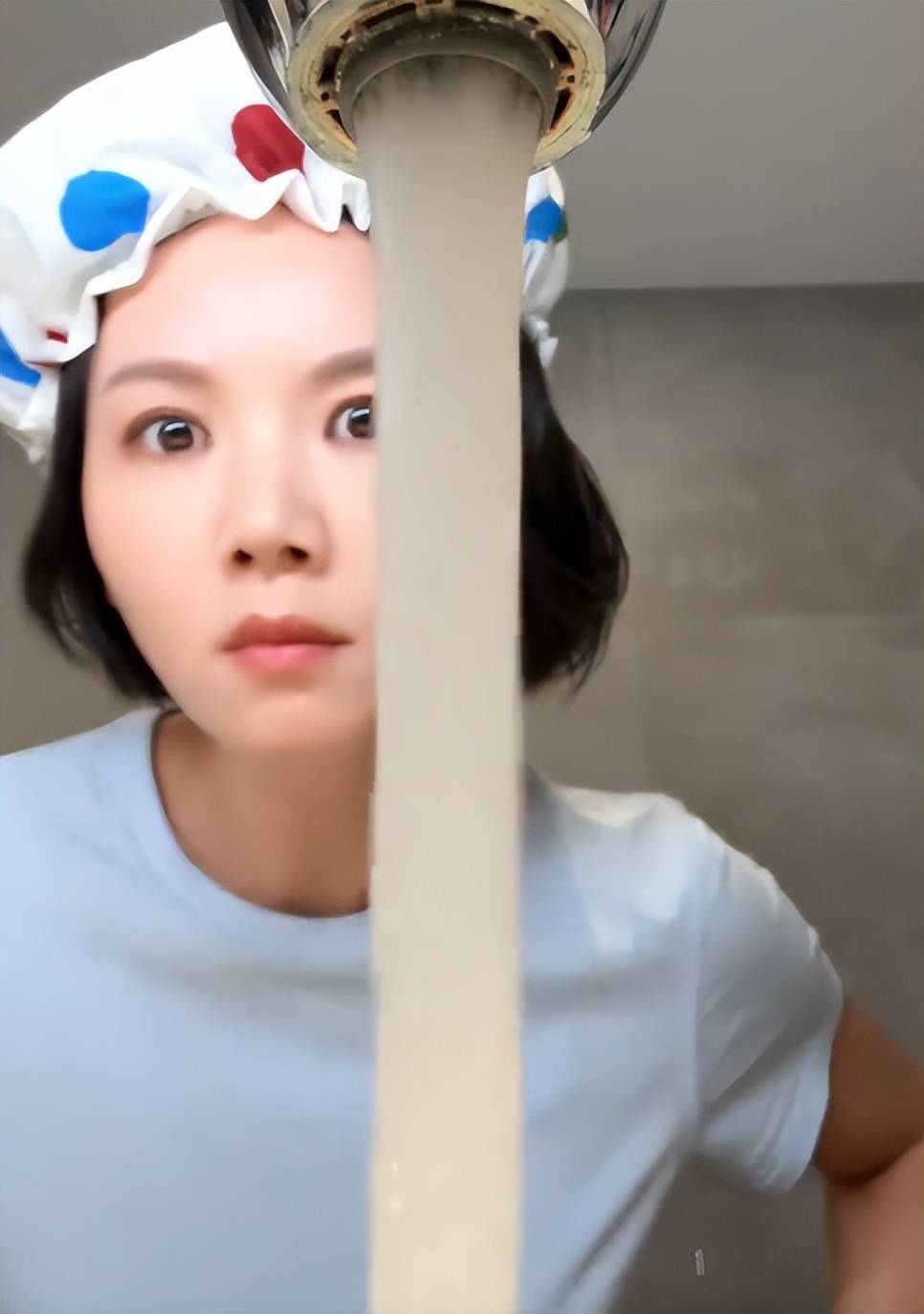 今独自抚养孩子的曹曦文活成人生赢家AG真人网曾情断陈思诚嫁给富商如(图10) 今独自抚养孩子的曹曦文活成人生赢家AG真人网曾情断陈思诚嫁给富商如(图10)