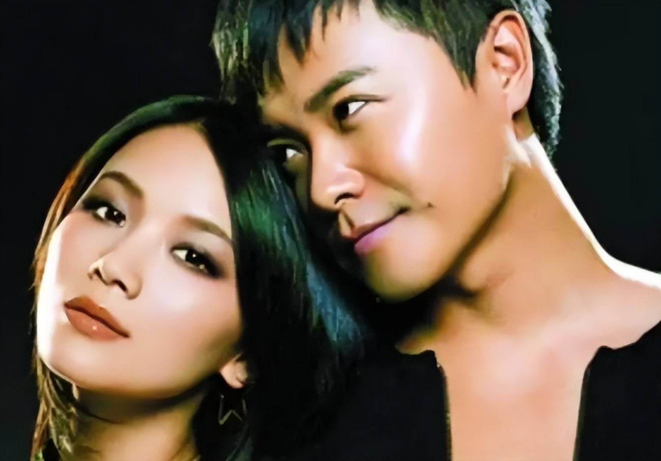 今独自抚养孩子的曹曦文活成人生赢家AG真人网曾情断陈思诚嫁给富商如(图11) 今独自抚养孩子的曹曦文活成人生赢家AG真人网曾情断陈思诚嫁给富商如(图11)