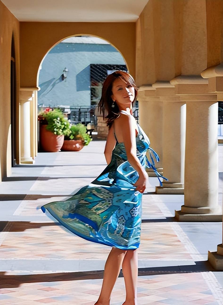 今独自抚养孩子的曹曦文活成人生赢家AG真人网曾情断陈思诚嫁给富商如(图17) 今独自抚养孩子的曹曦文活成人生赢家AG真人网曾情断陈思诚嫁给富商如(图17)